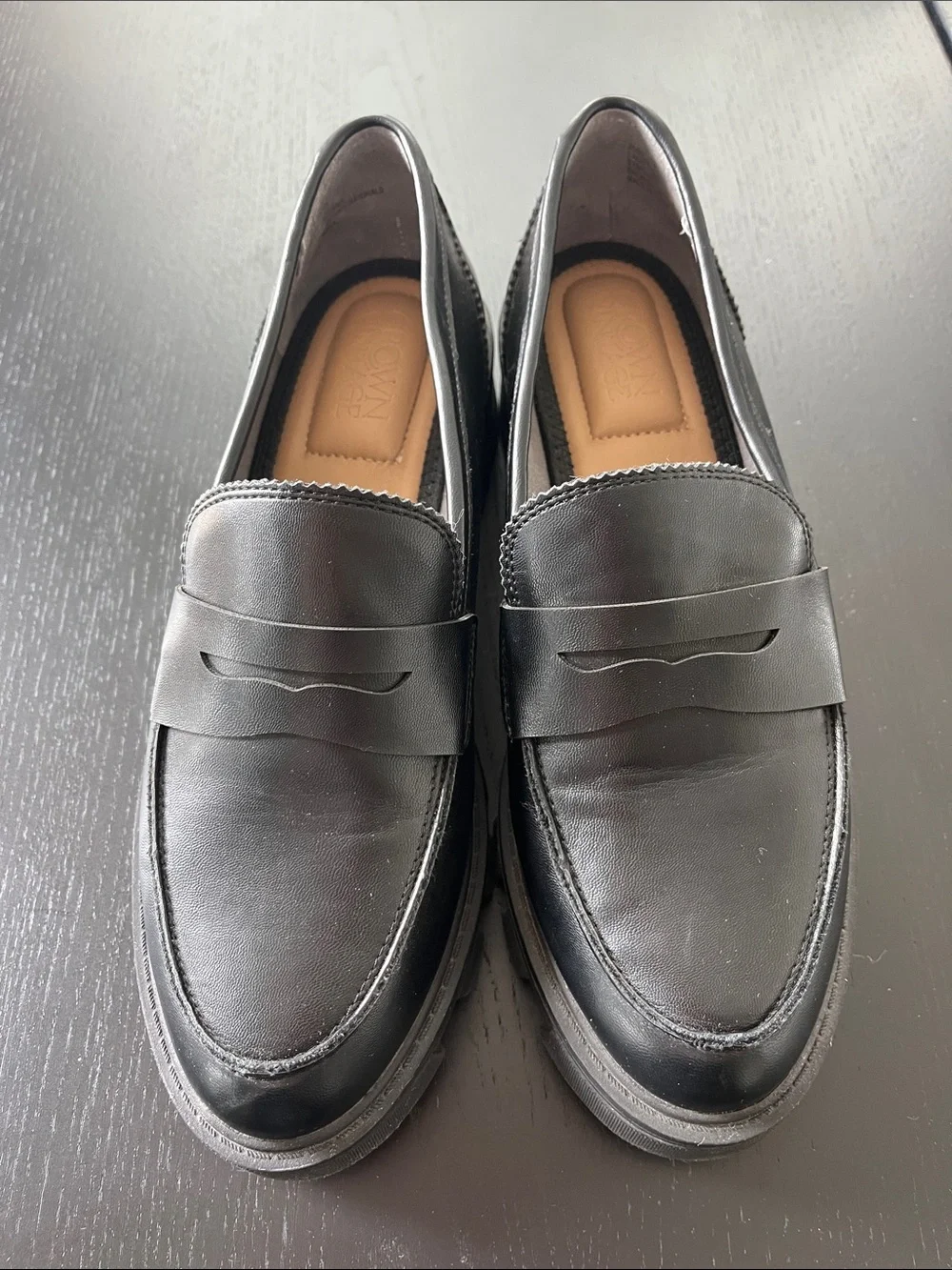 Crown Vintage Black Leather Slip-On Penny Loafers